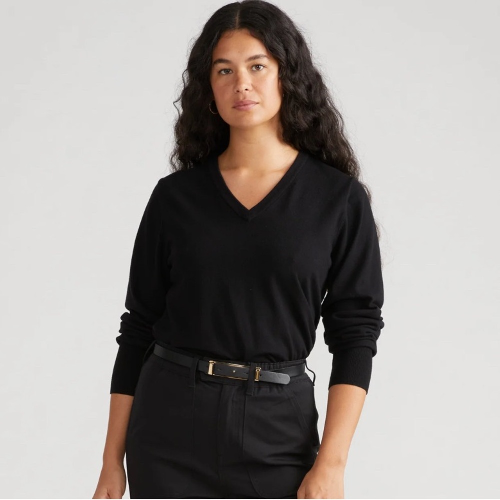 Universal Standard Black Savvy Fine Stretch V Neck Sweater Basic Classic NWT NEW
